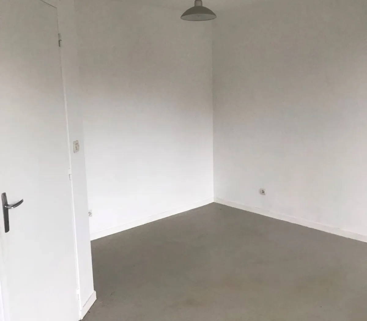 Location Le Chambon-Feugerolles Appartement 177d6742