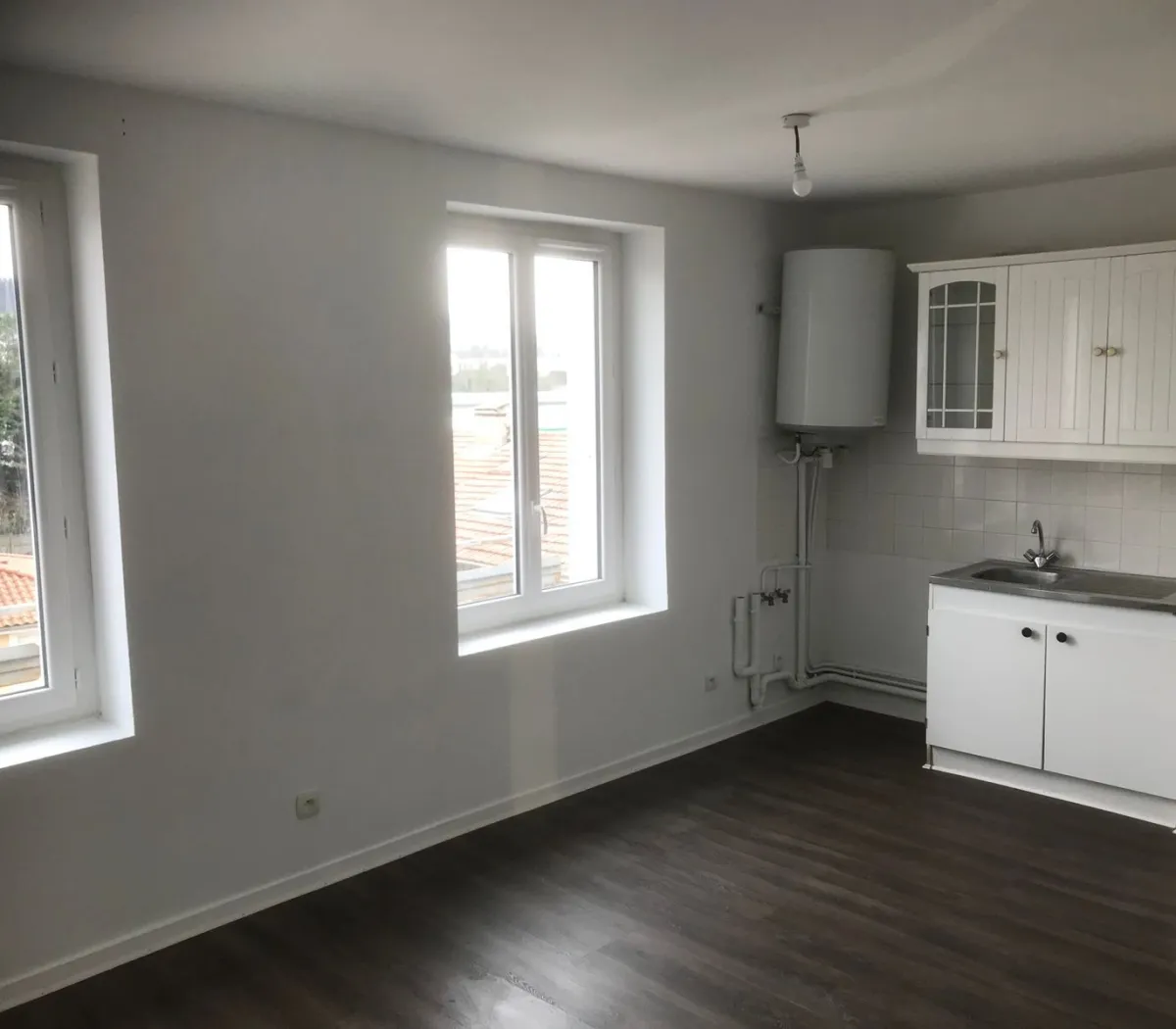 Location Le Chambon-Feugerolles Appartement 243184af