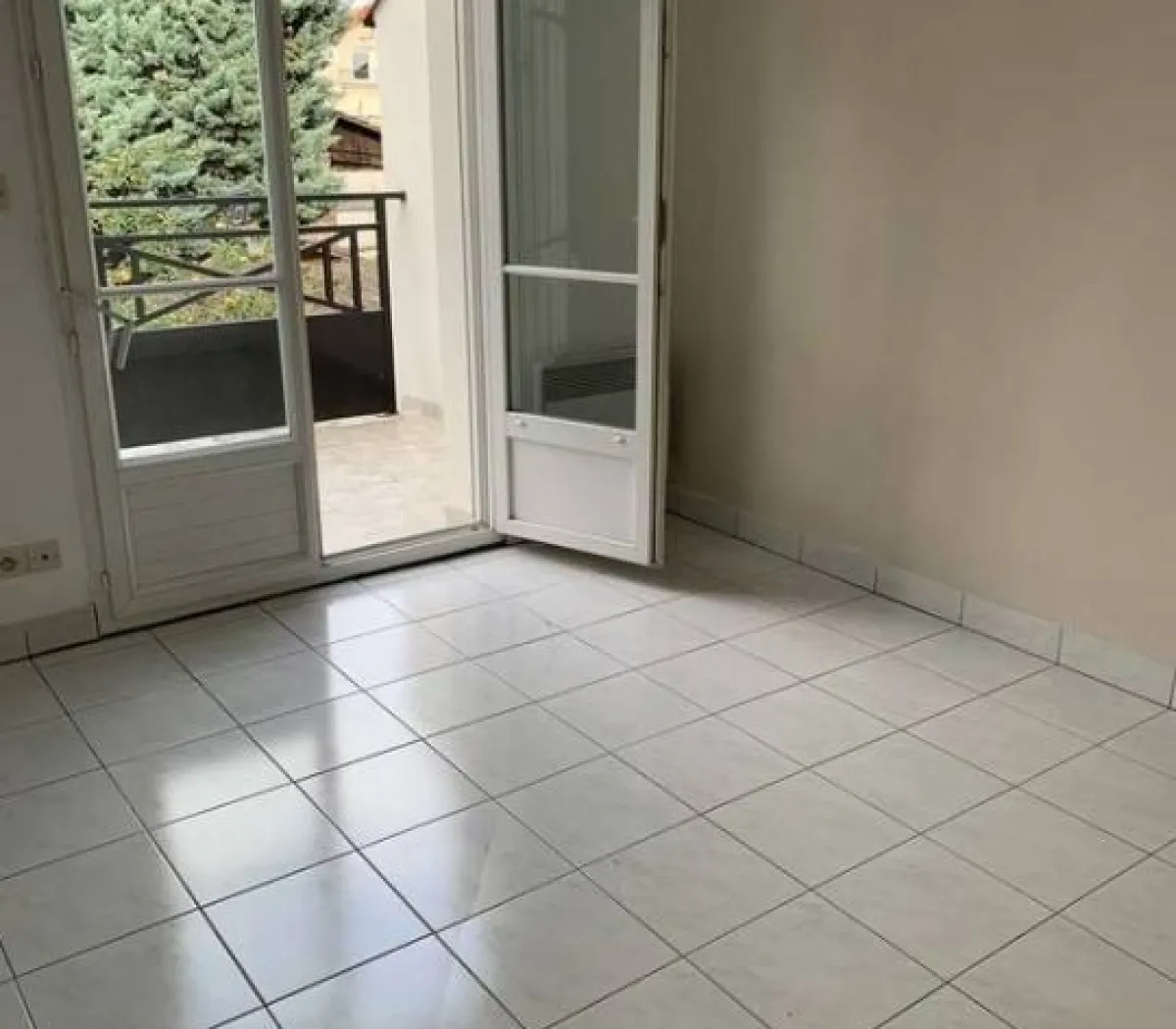 Location Neuilly-Plaisance Appartement 25142546