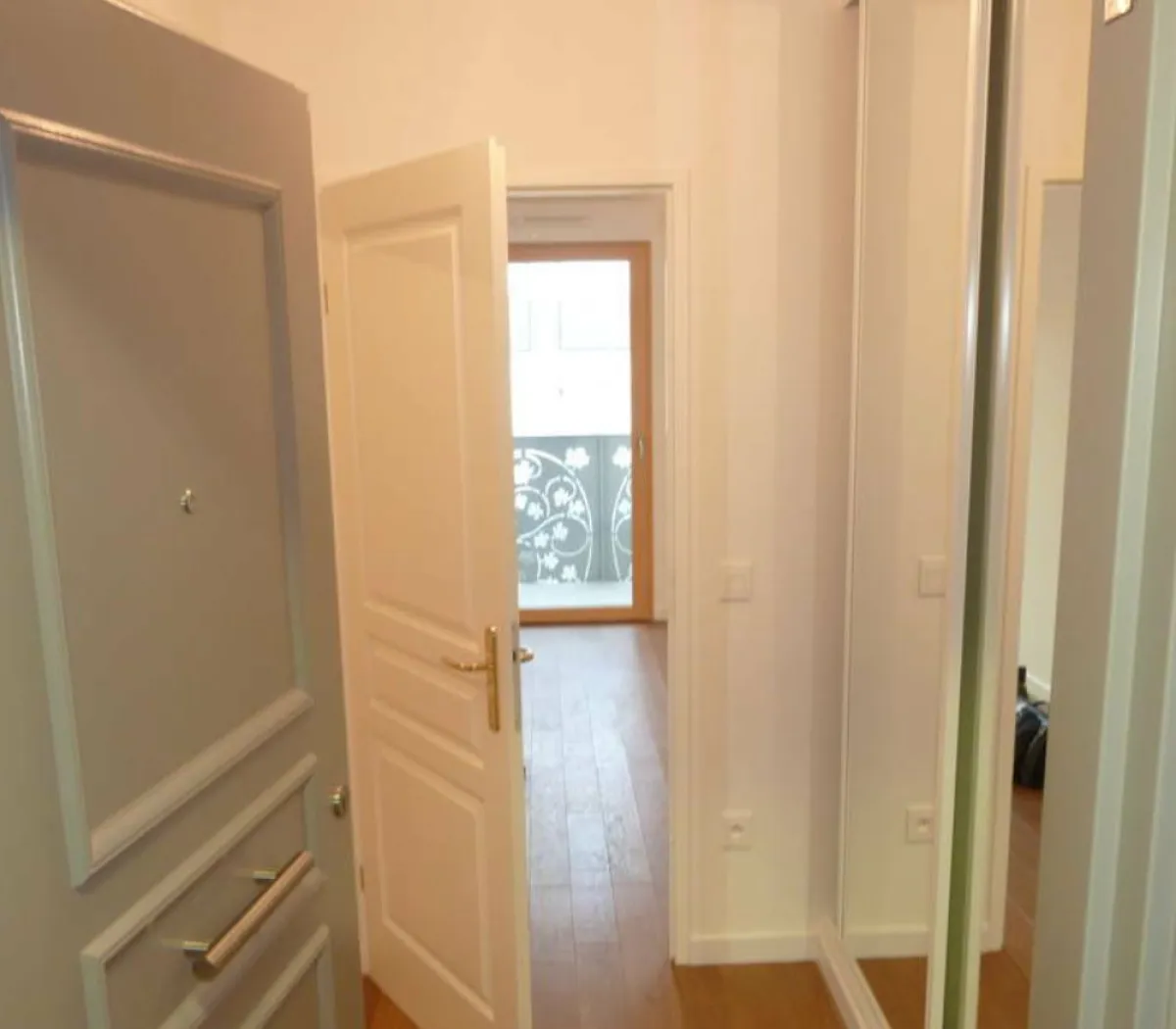 Location Issy-les-Moulineaux Appartement 2f189a75