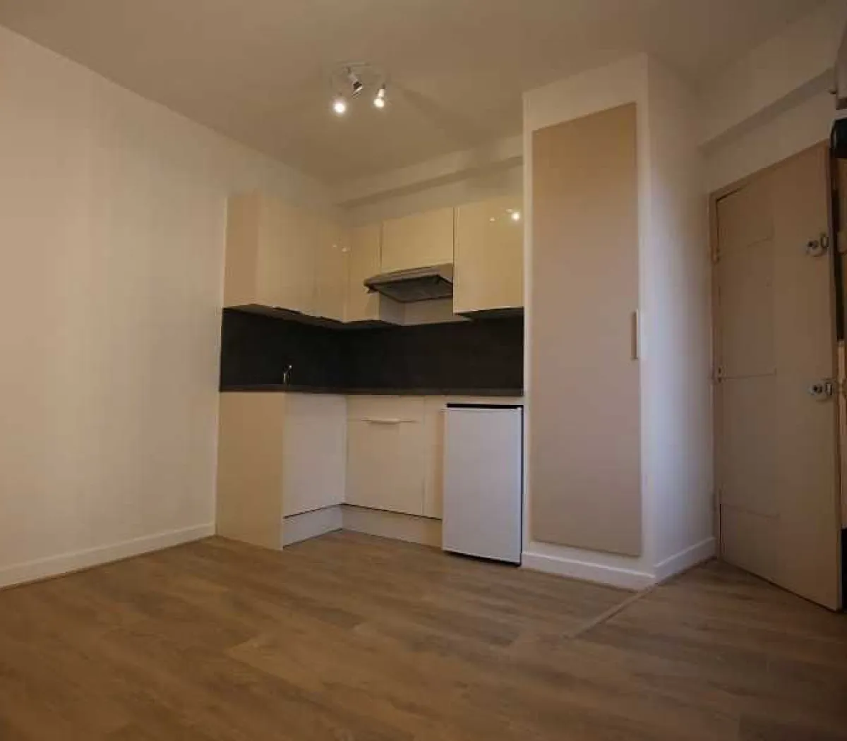 Location Versailles Appartement 464f1f60