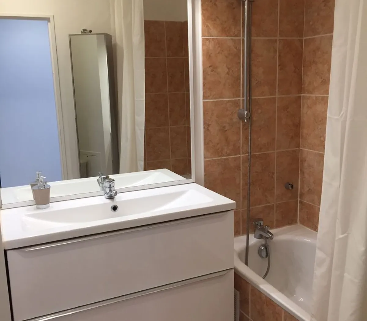 Location Courbevoie Appartement 5545b1e3