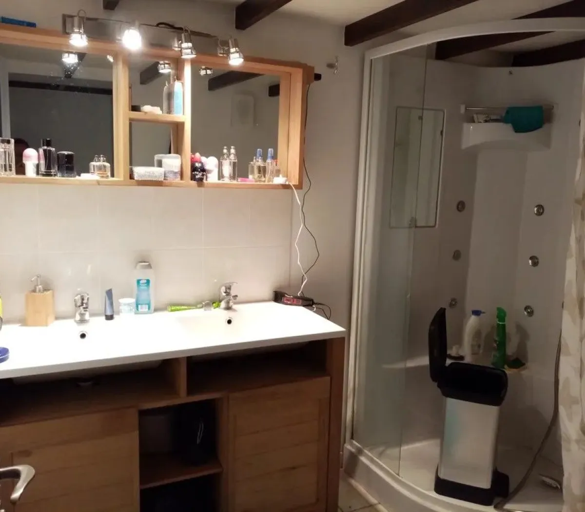 Location Aix-en-Provence Appartement 566aba00