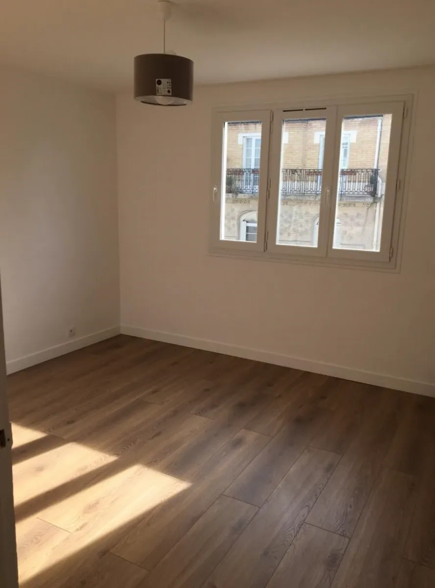 Location Paris Appartement 5812f25b4