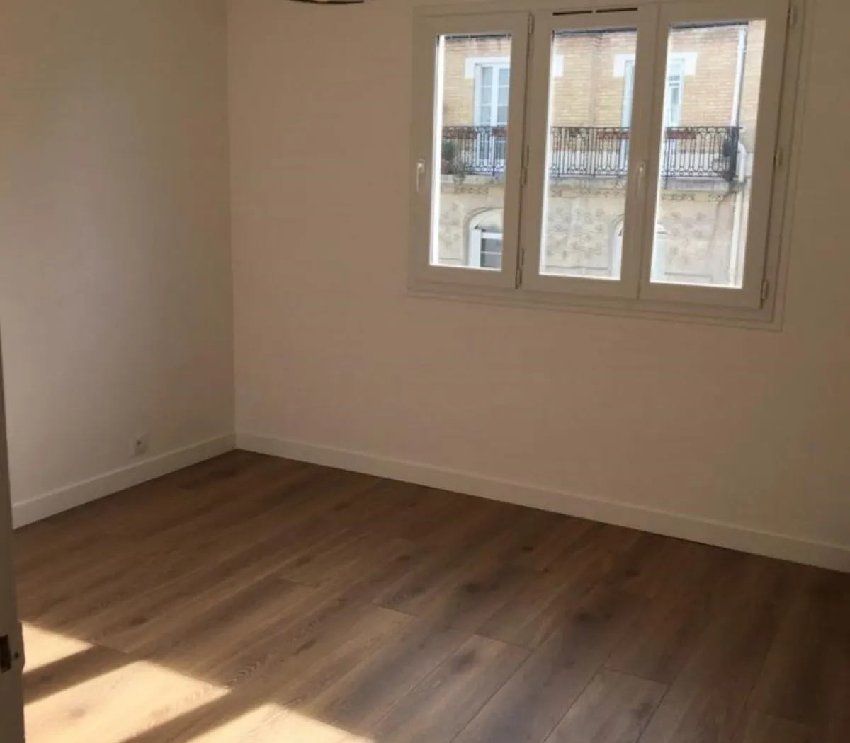 Location Paris Appartement 5812f25b