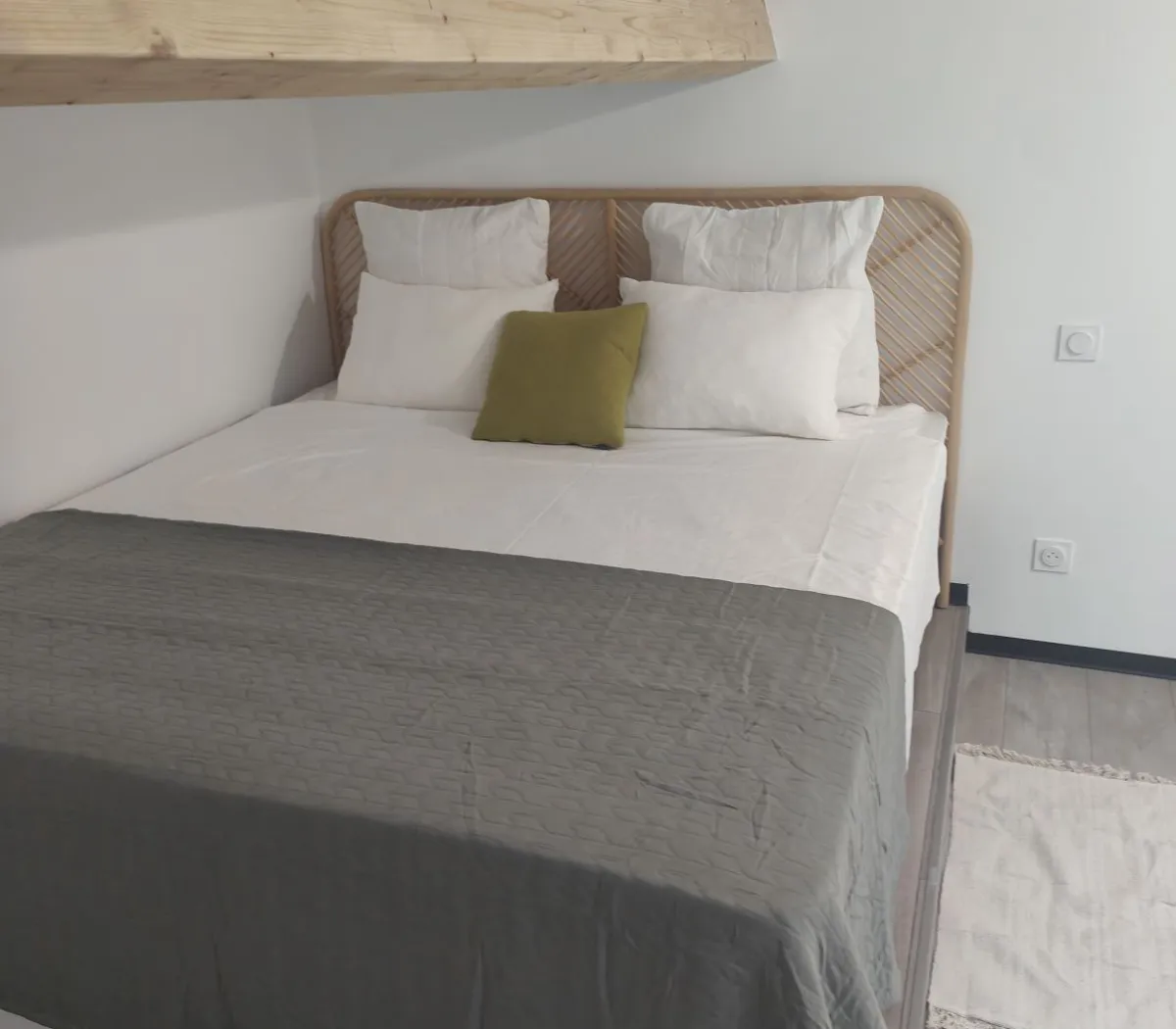 Location Bordeaux Appartement 5d86cc82