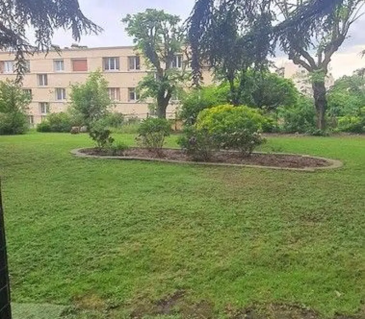 Location Suresnes Appartement 667acb77ddb1