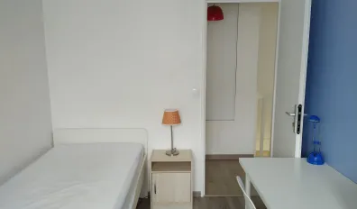 miniatureLocation Cergy Chambre 667bdf3b13902