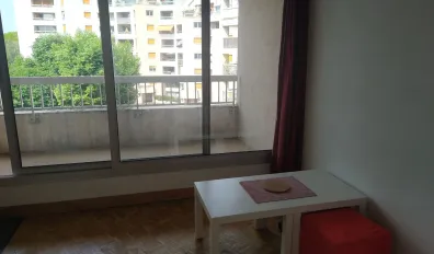 miniatureLocation Cergy Chambre 667be24e2de32