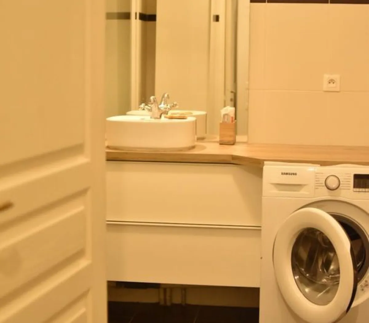 Location Asnières-sur-Seine Appartement 669e4de753e3