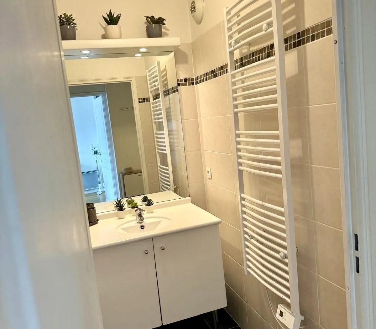 Location Suresnes Appartement 669fa2ae7b4a