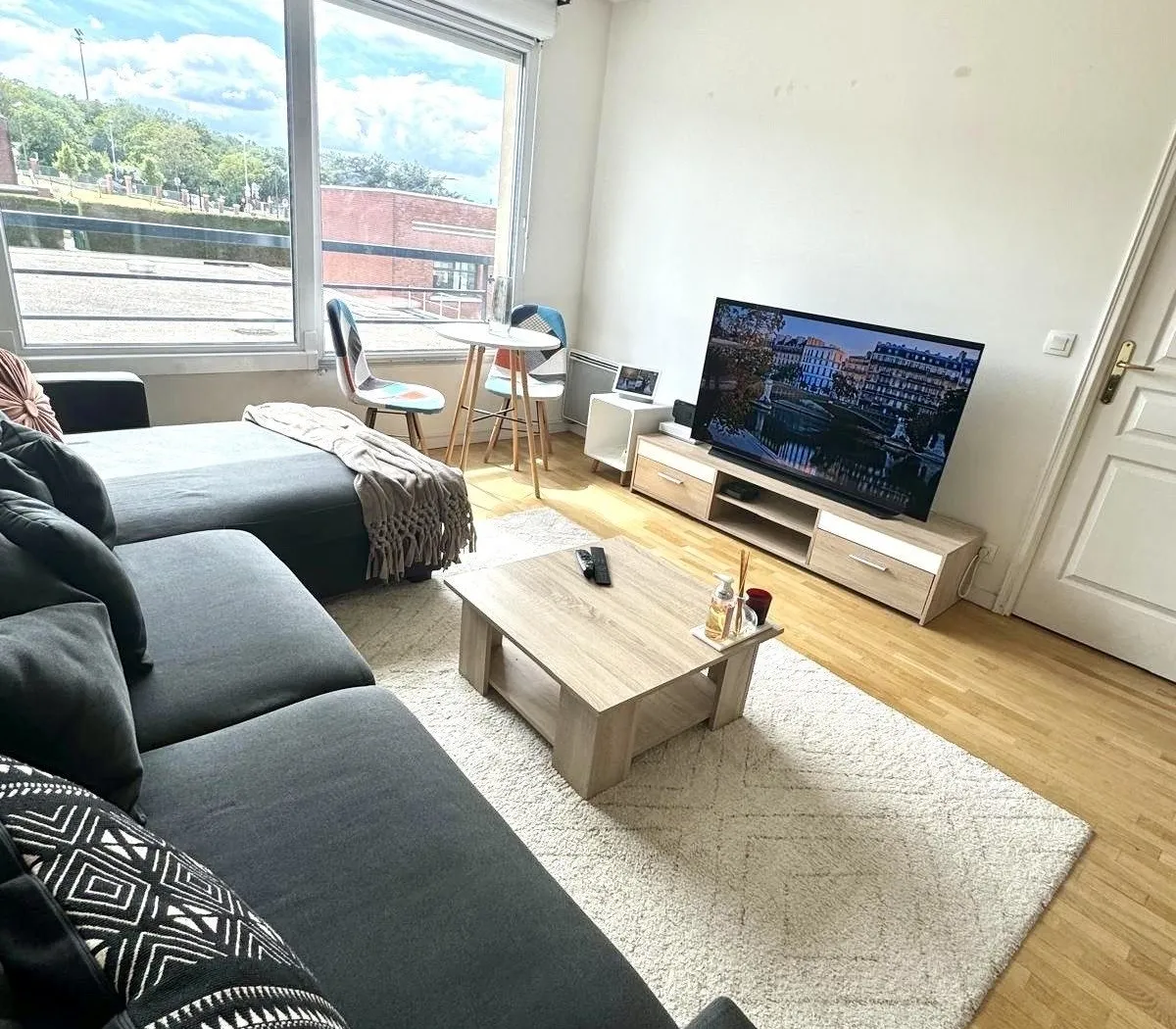 Location Suresnes Appartement 669fa2ae7b4a