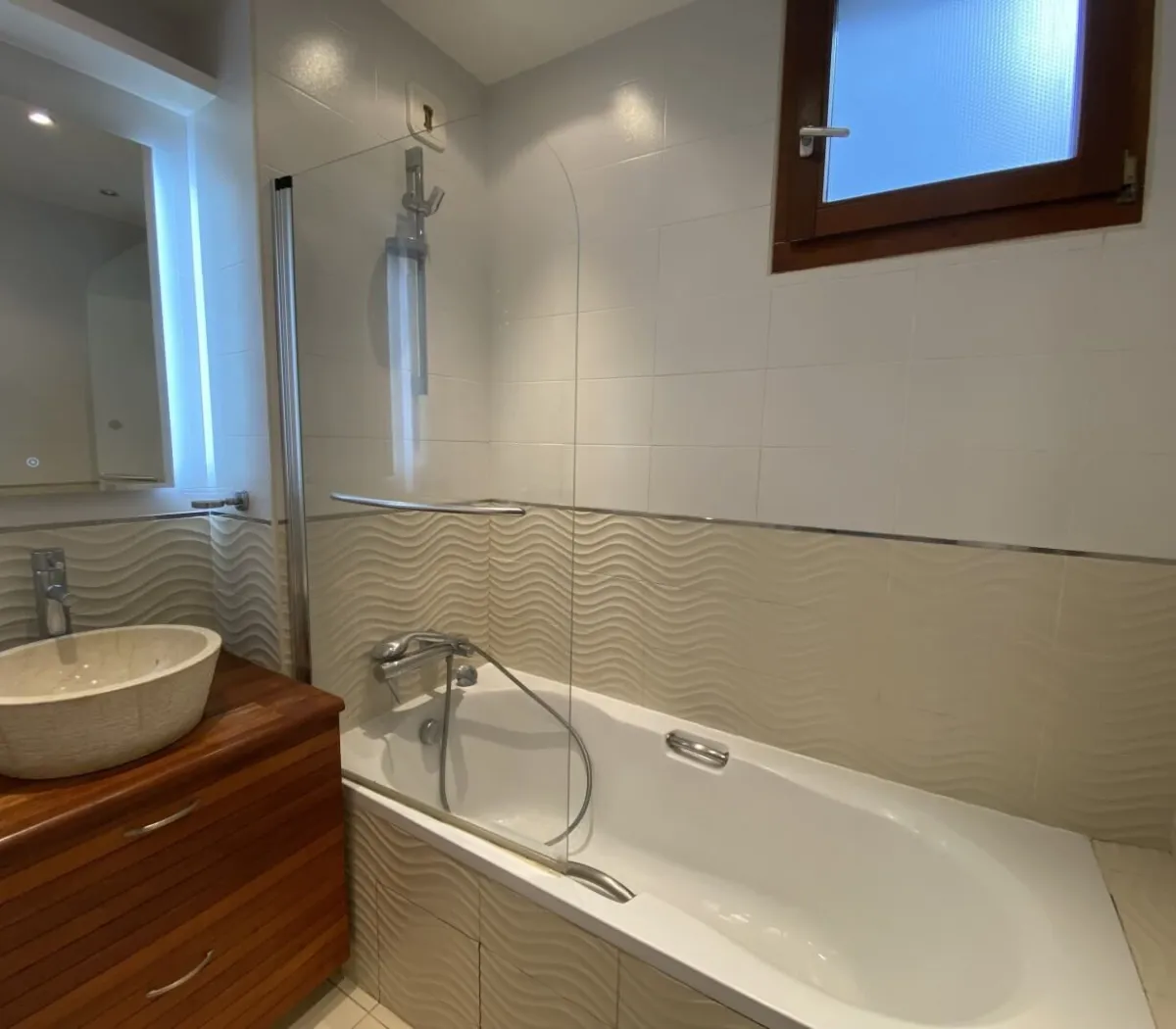 Location Issy-les-Moulineaux Appartement 66bb1dcff21d