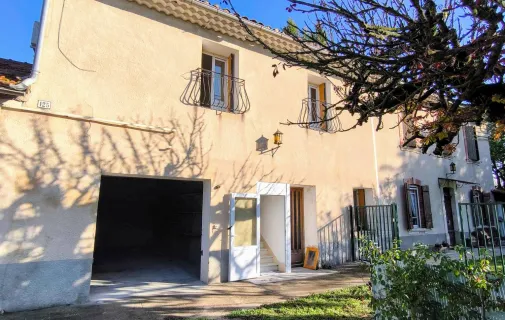 Location Althen-des-Paluds Appartement 66e1608659d1