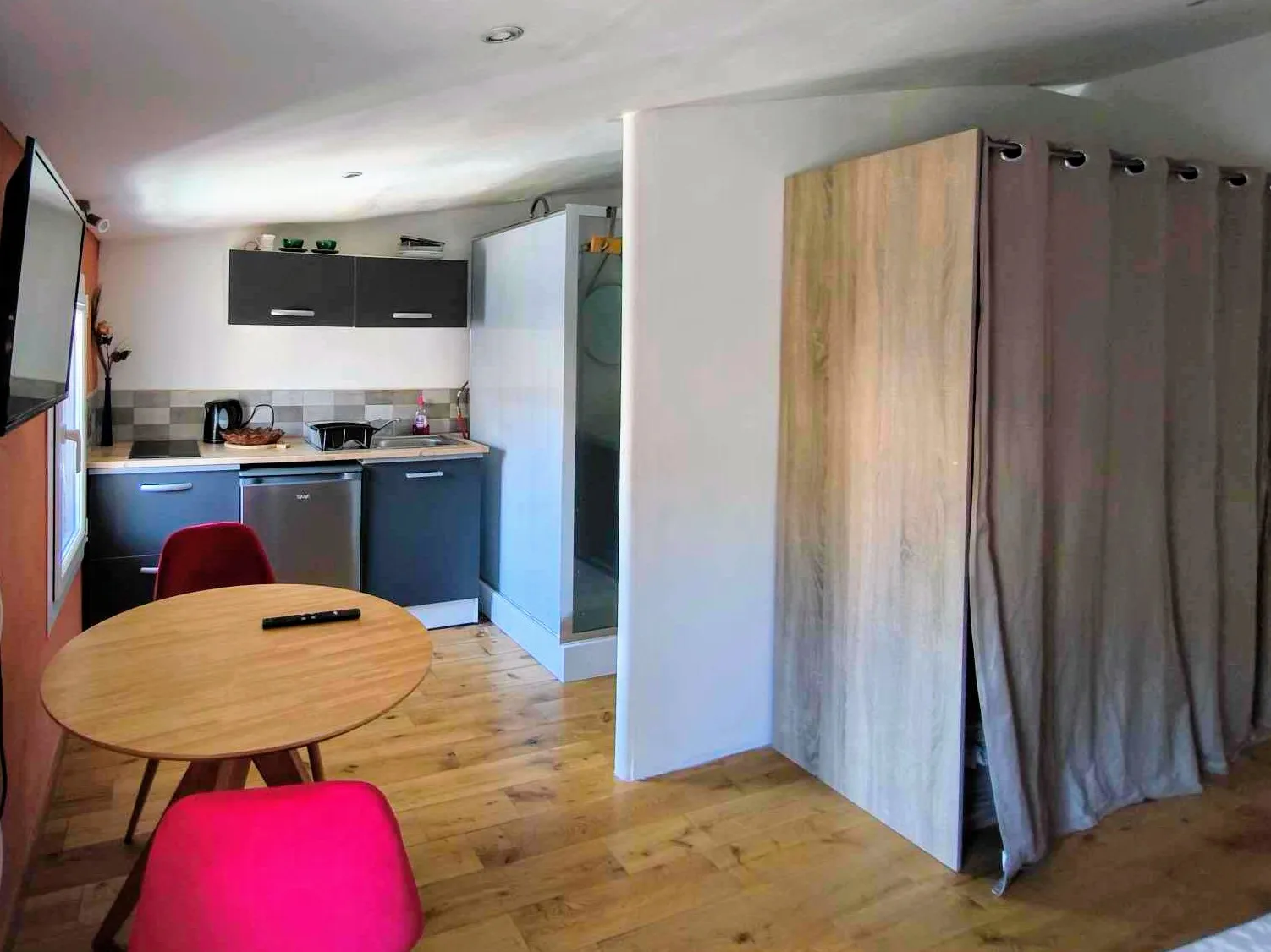 Location L'Isle-sur-la-Sorgue Appartement 66e16962c0ab
