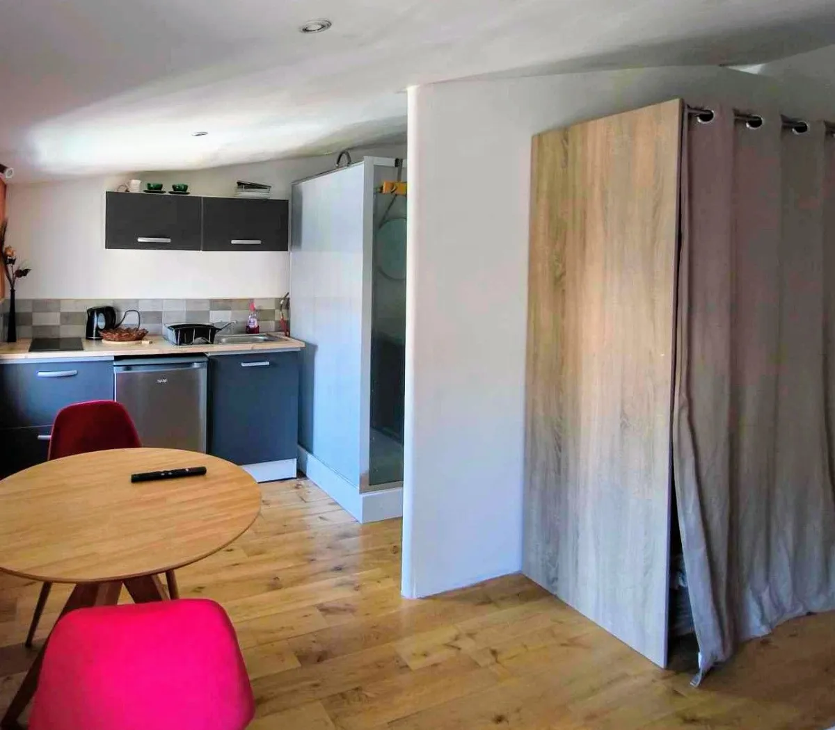 Location L'Isle-sur-la-Sorgue Appartement 66e16962c0ab