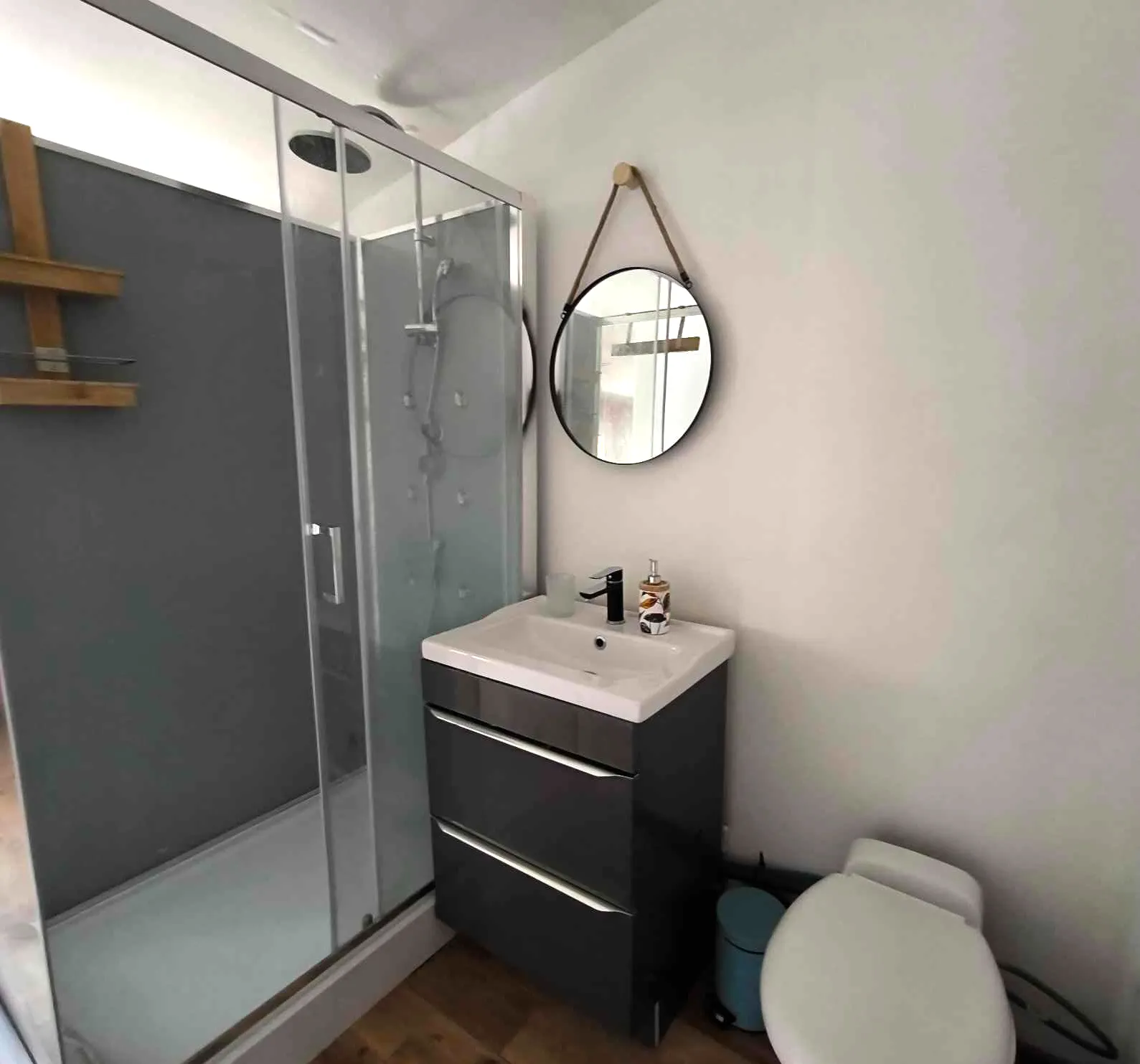 Location L'Isle-sur-la-Sorgue Appartement 66e16962c0ab