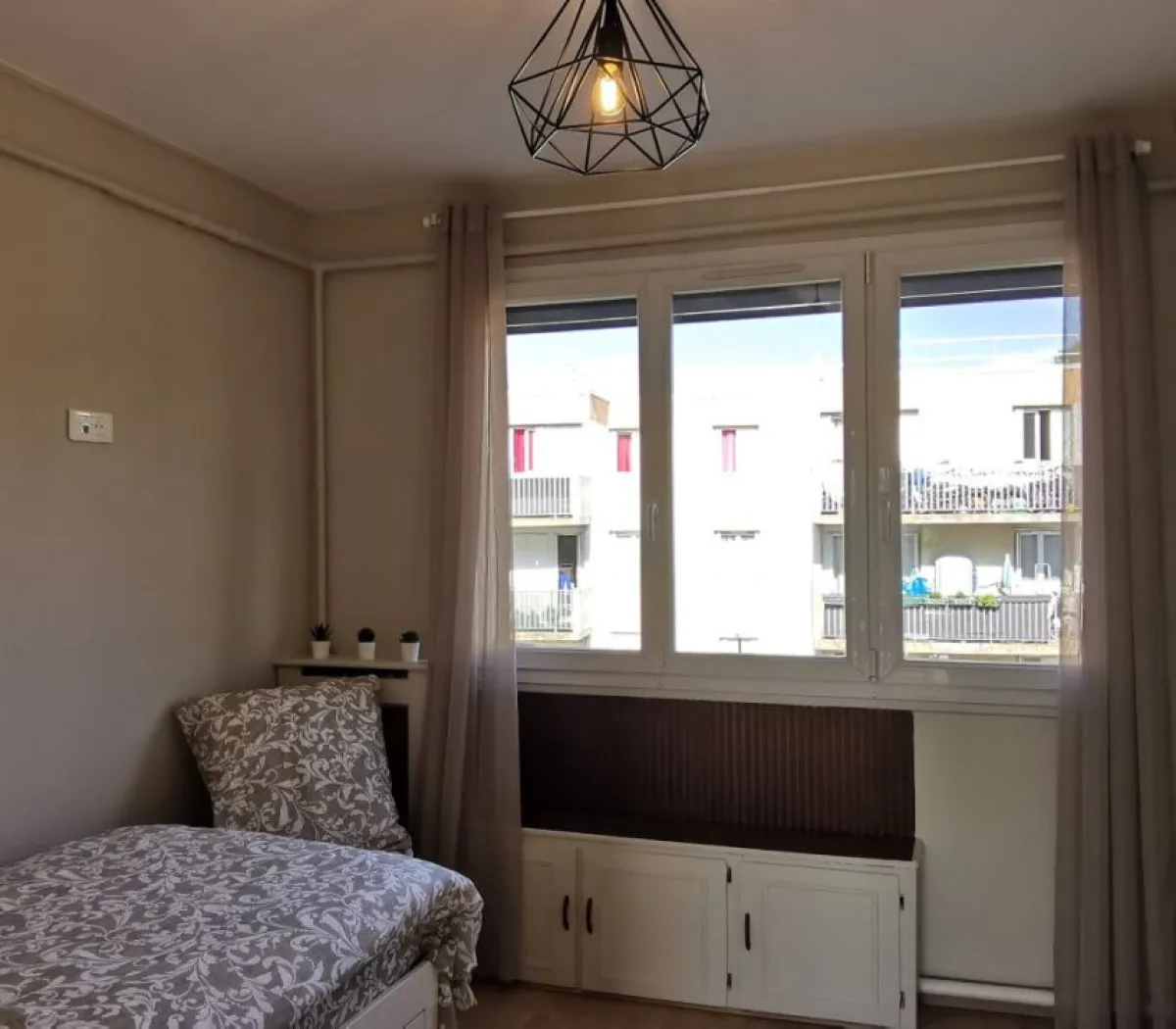 Location Saint-Denis Chambre 66e80e55c61a