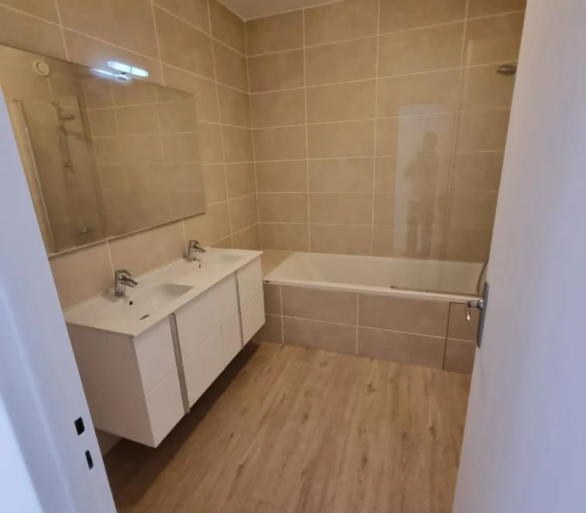 Location Courbevoie Appartement 66e97b93bde6