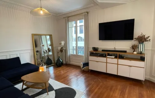 Location Asnières-sur-Seine Appartement 67162f062d57