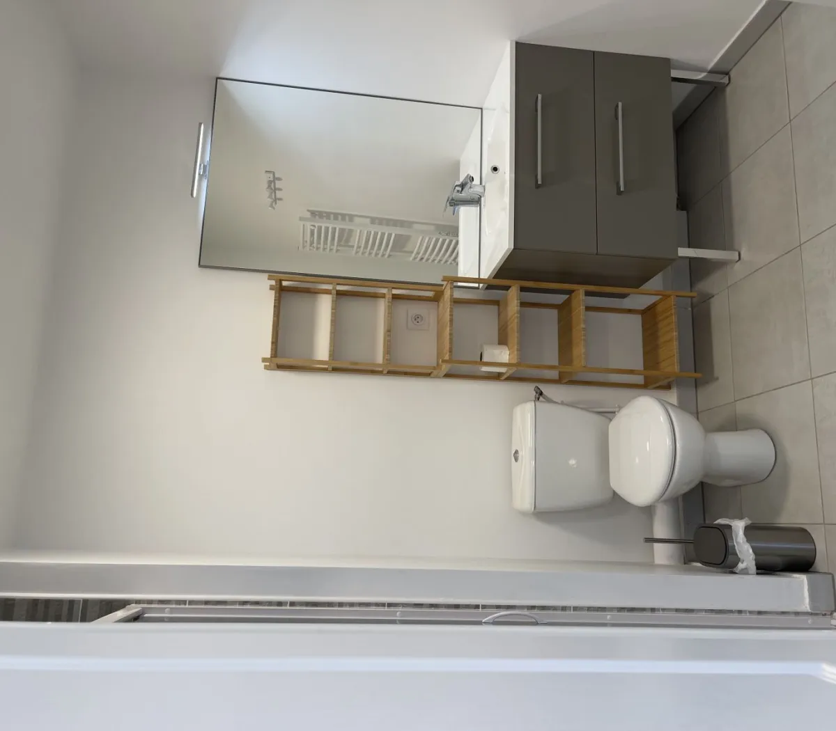 Location La Fare-les-Oliviers Appartement 67248514807c