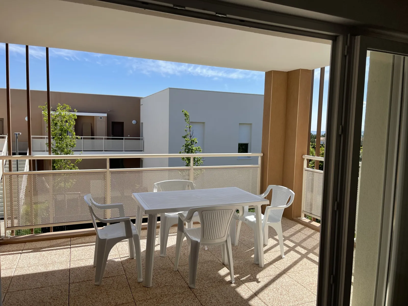Location La Fare-les-Oliviers Appartement 67248514807c2