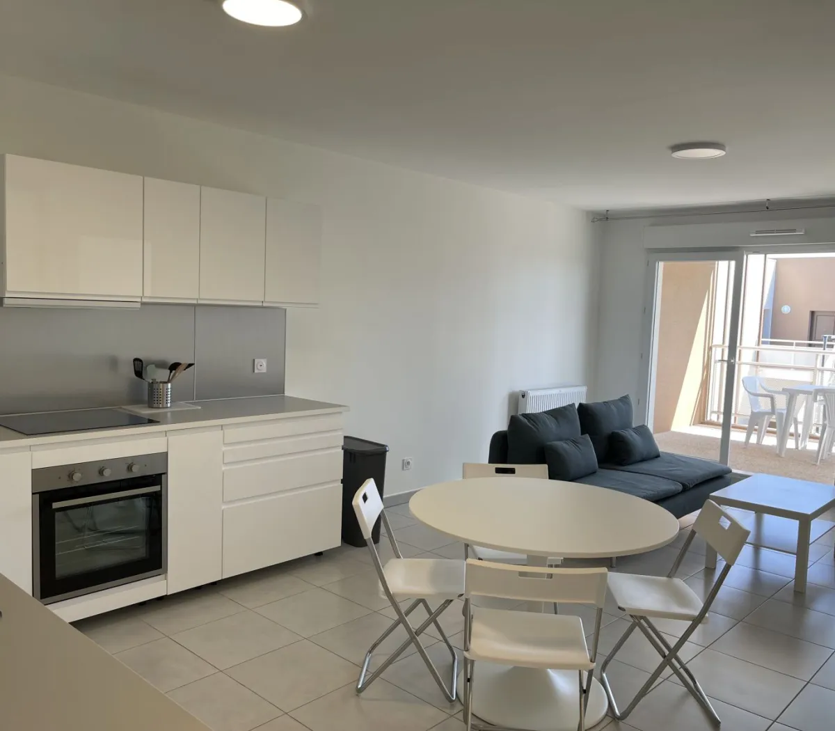 Location La Fare-les-Oliviers Appartement 67248514807c