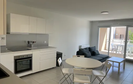 Location La Fare-les-Oliviers Appartement 67248514807c
