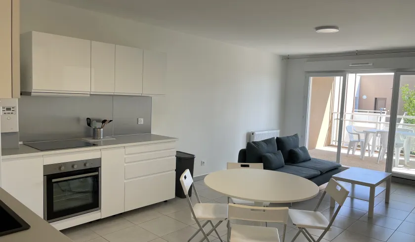 Location La Fare-les-Oliviers Appartement 67248514807c1