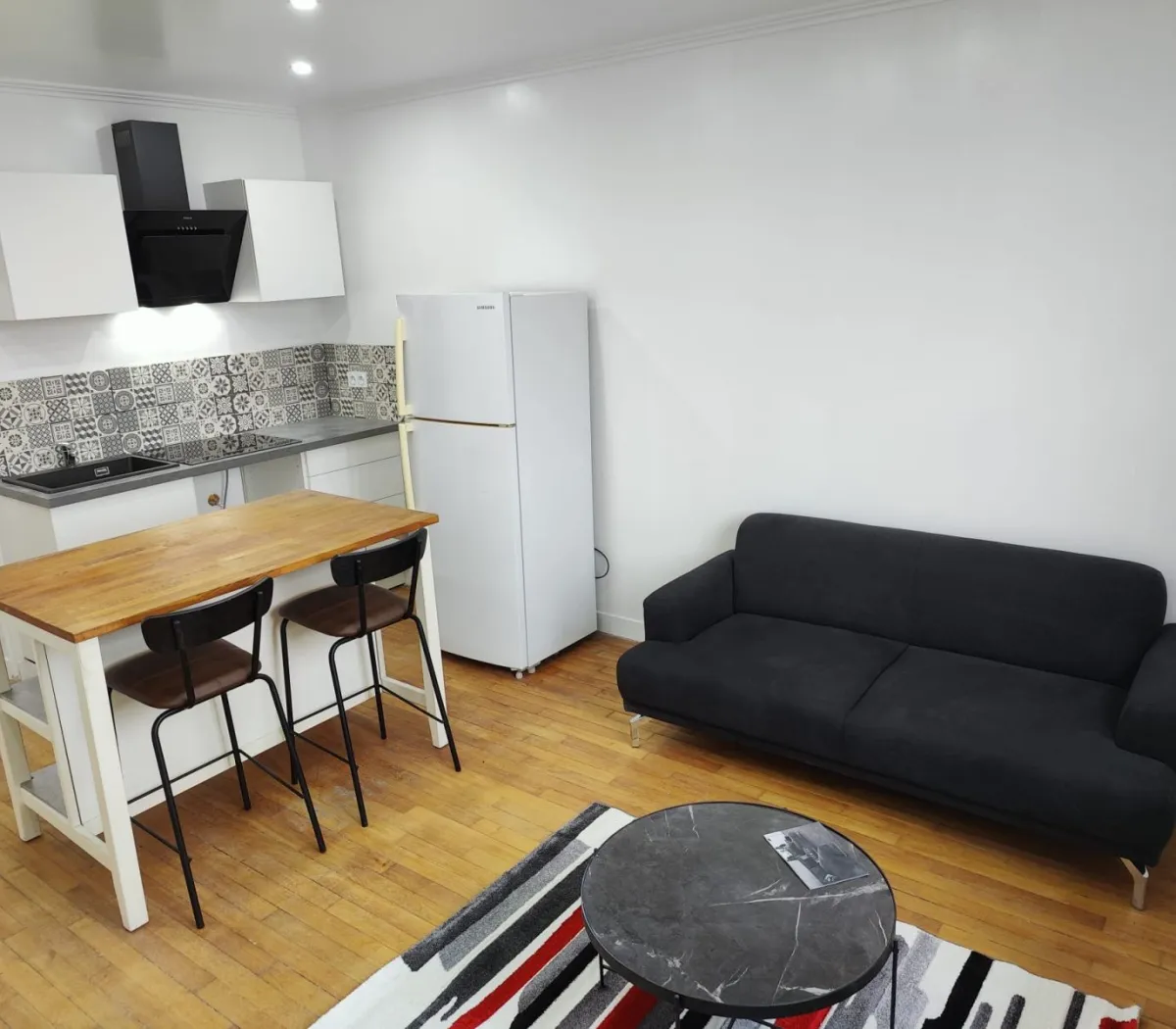 Location Suresnes Appartement 672e5b167490