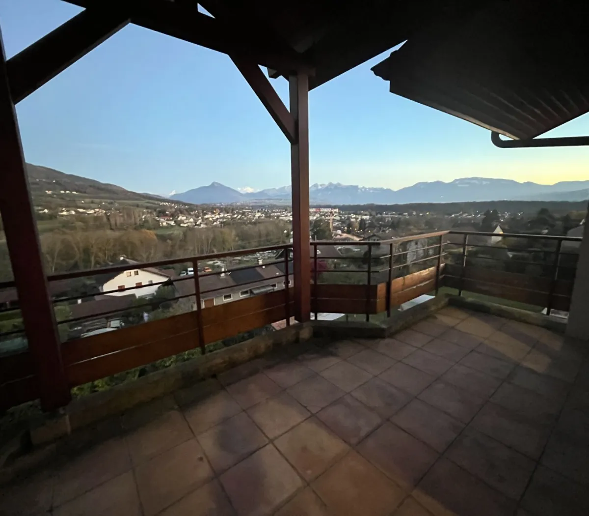 Location Cranves-Sales Appartement 673c7725ba37