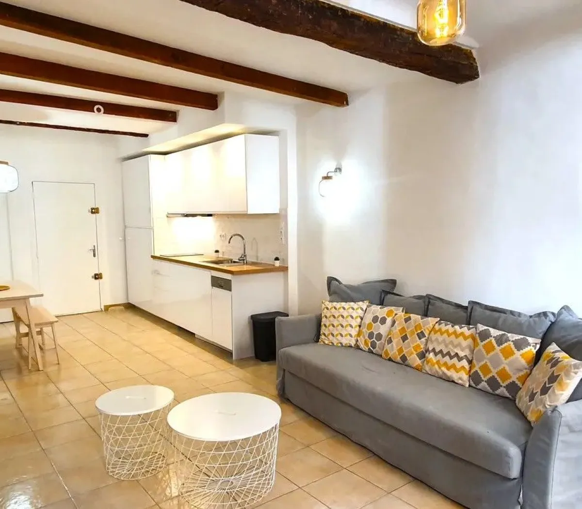 Location Aix-en-Provence Appartement 673c9fbb91ea