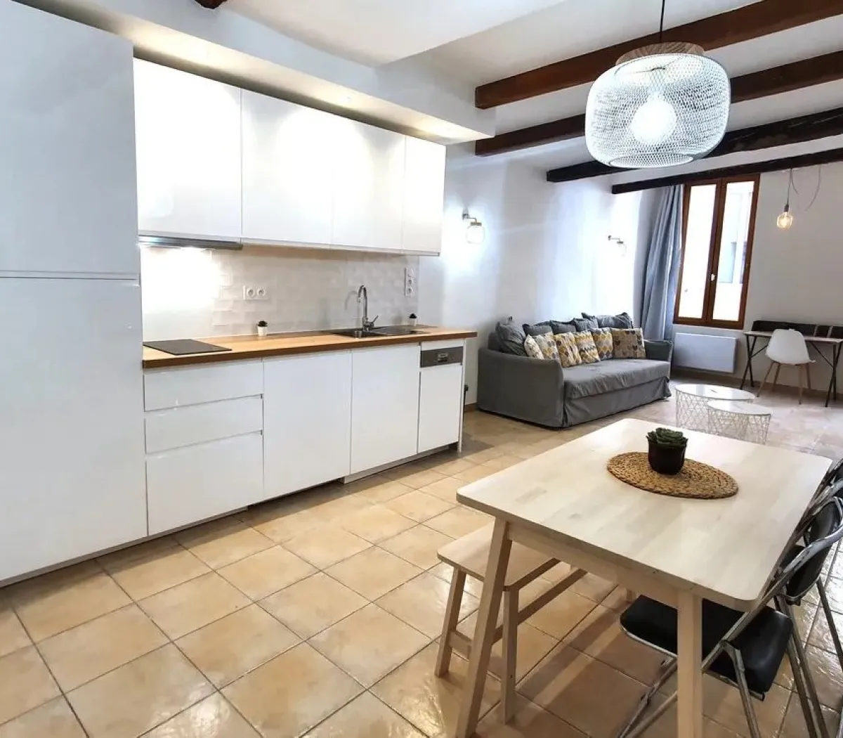 Location Aix-en-Provence Appartement 673c9fbb91ea