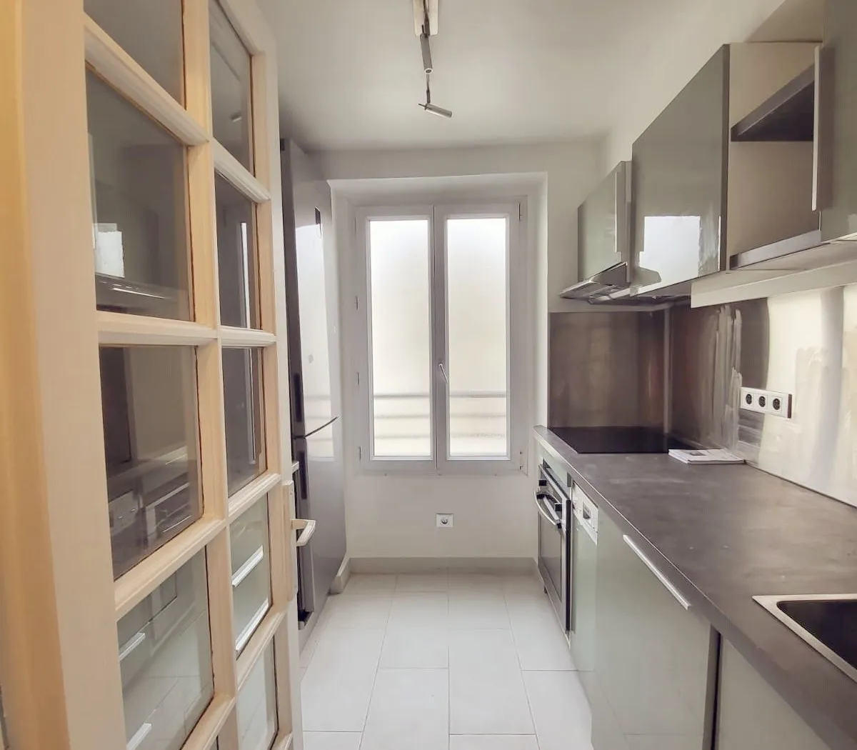 Location Neuilly-sur-Seine Appartement 67507eb90259