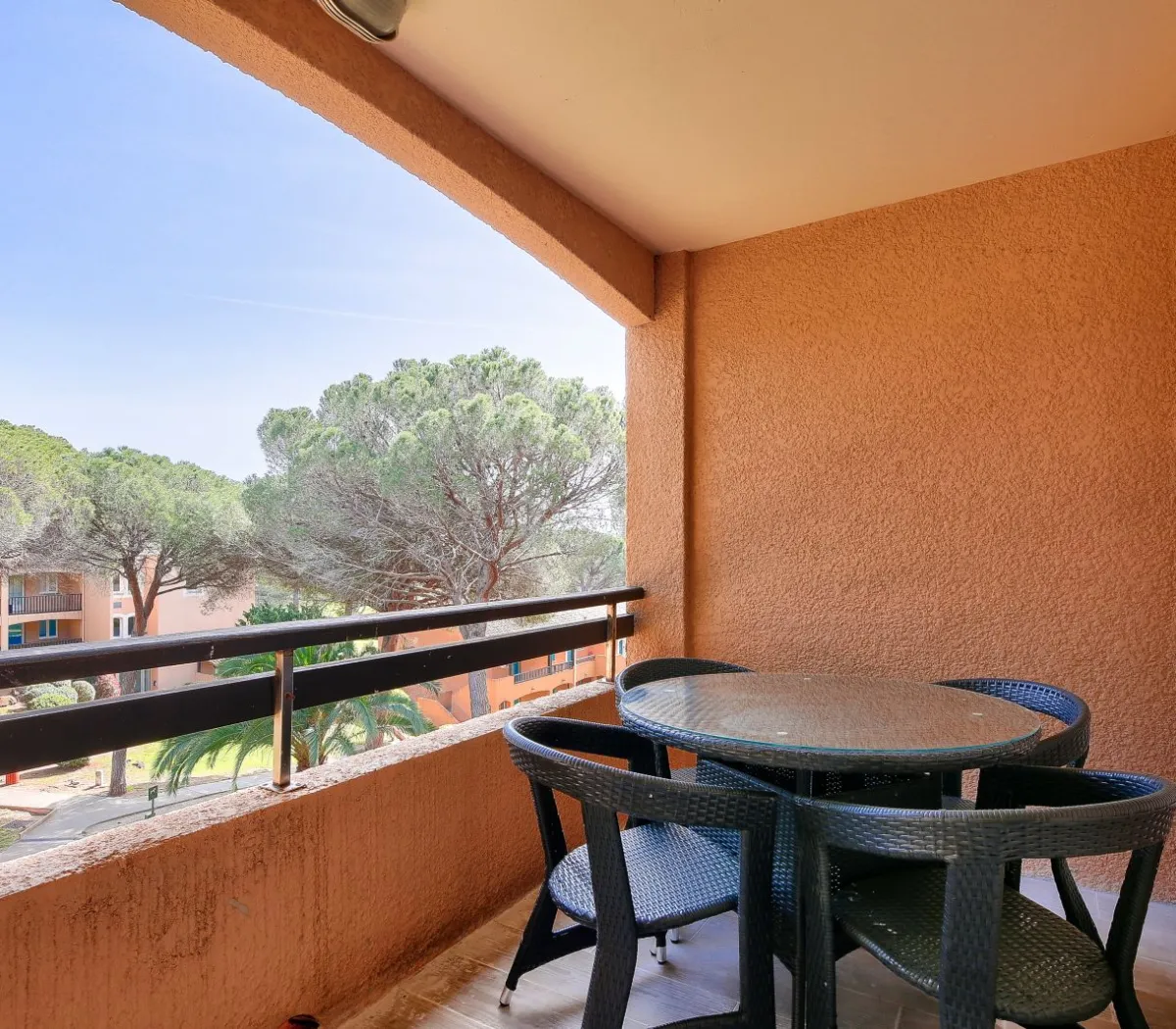 Location Saint-Raphaël Appartement 67516f73c7e2