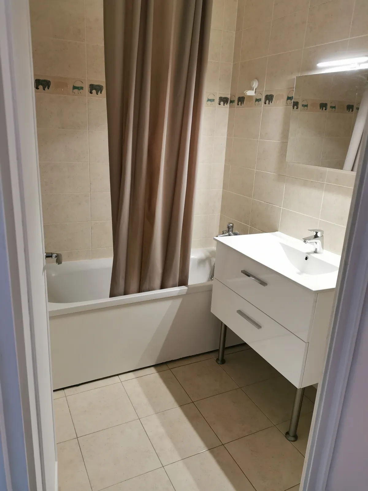 Location Oullins-Pierre-Bénite Appartement 6756f1411c304