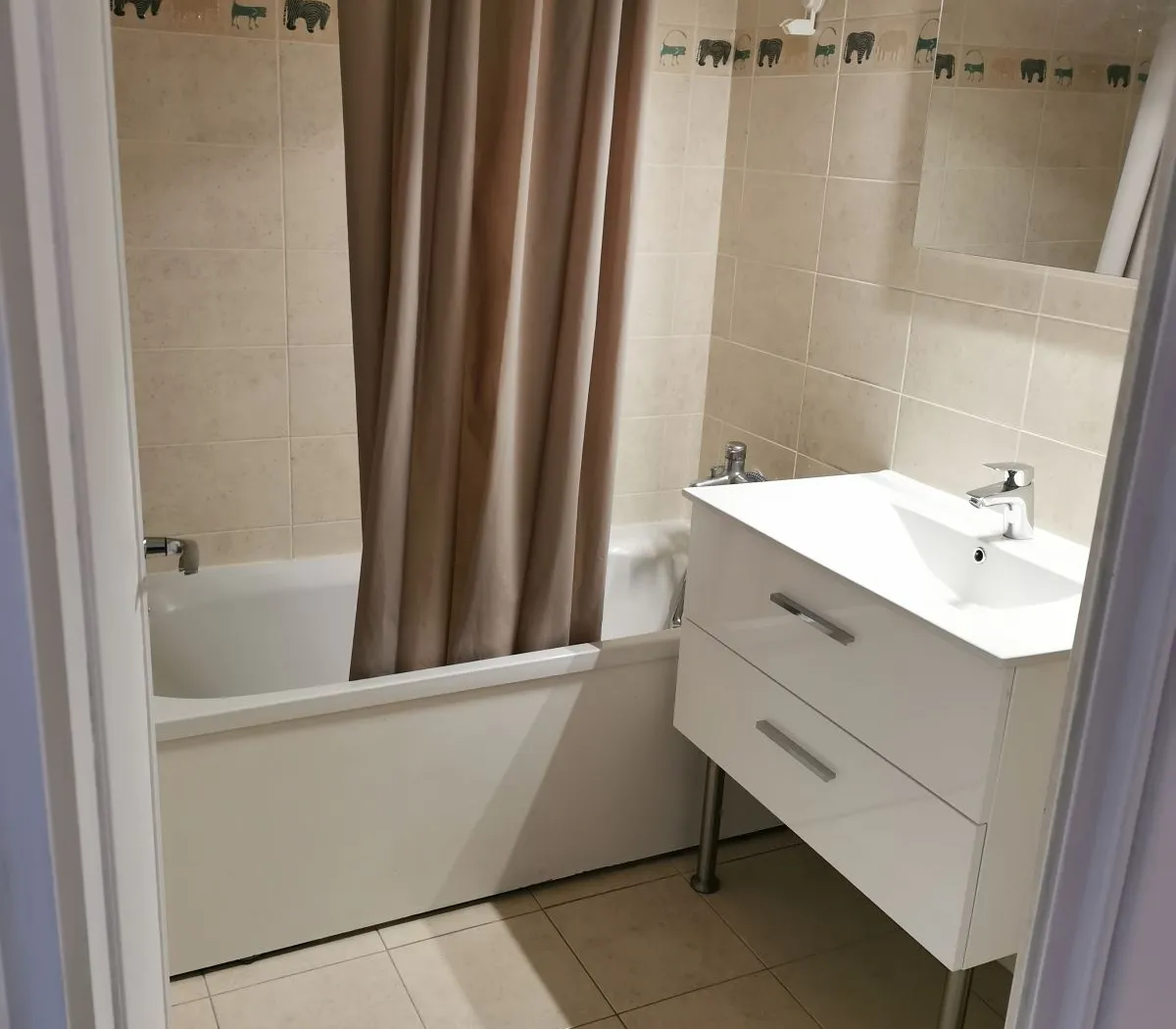 Location Oullins-Pierre-Bénite Appartement 6756f1411c30