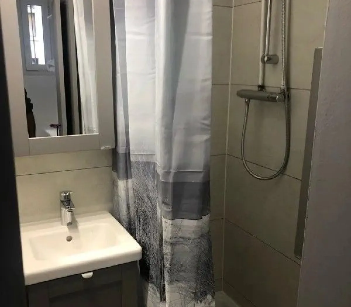 Location Paris Appartement 67862e6061fb