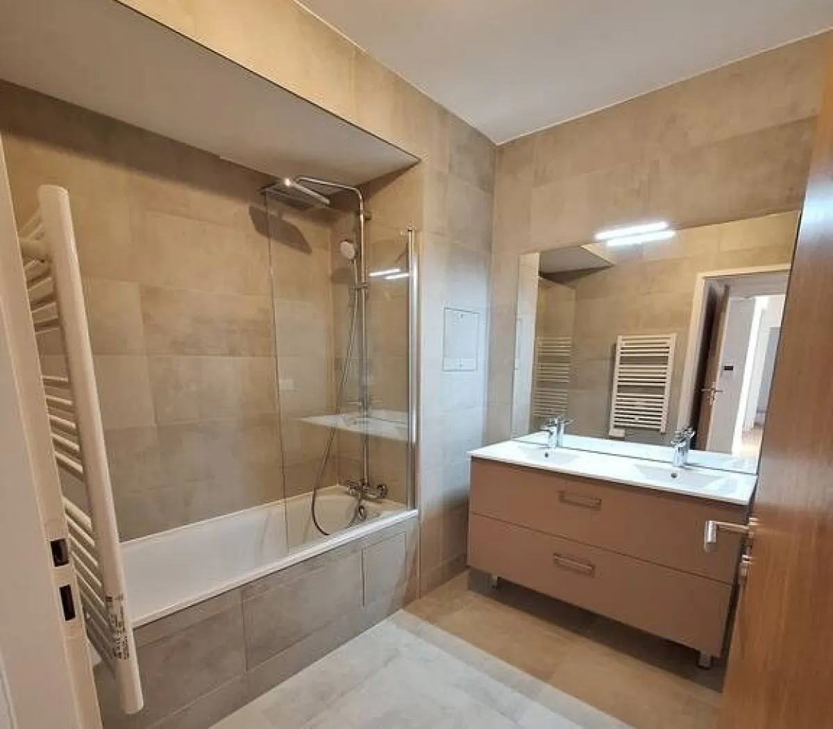 Location Asnières-sur-Seine Appartement 679b85ab00bc