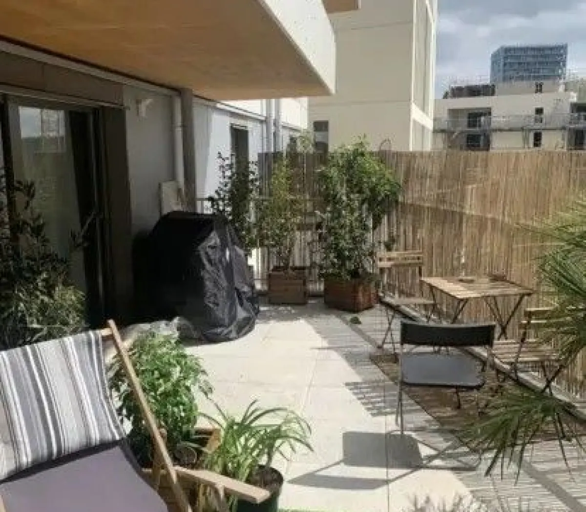 Location Bordeaux Appartement 67a4bc598811