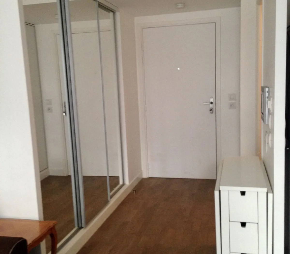 Location Issy-les-Moulineaux Appartement 67a7597853ee