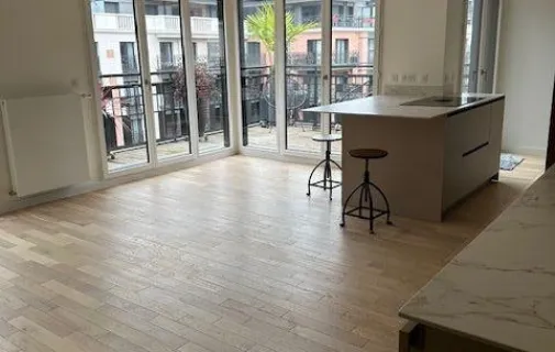 Location Courbevoie Appartement 67ae068eb45d