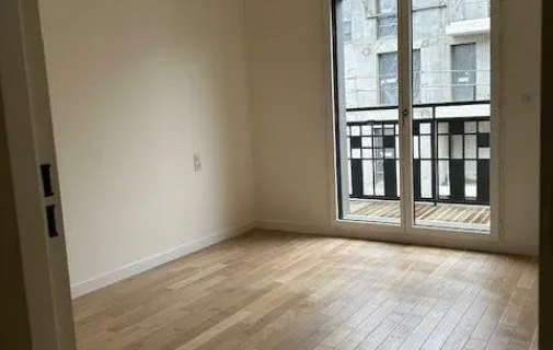 Location Courbevoie Appartement 67ae068eb45d