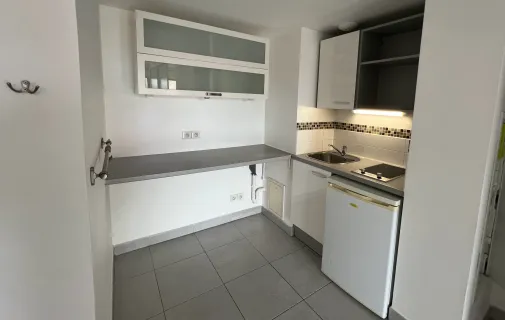 Location Aix-en-Provence Appartement 67b05a33d65b