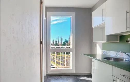 Location Châteauroux Appartement 67dace229f28