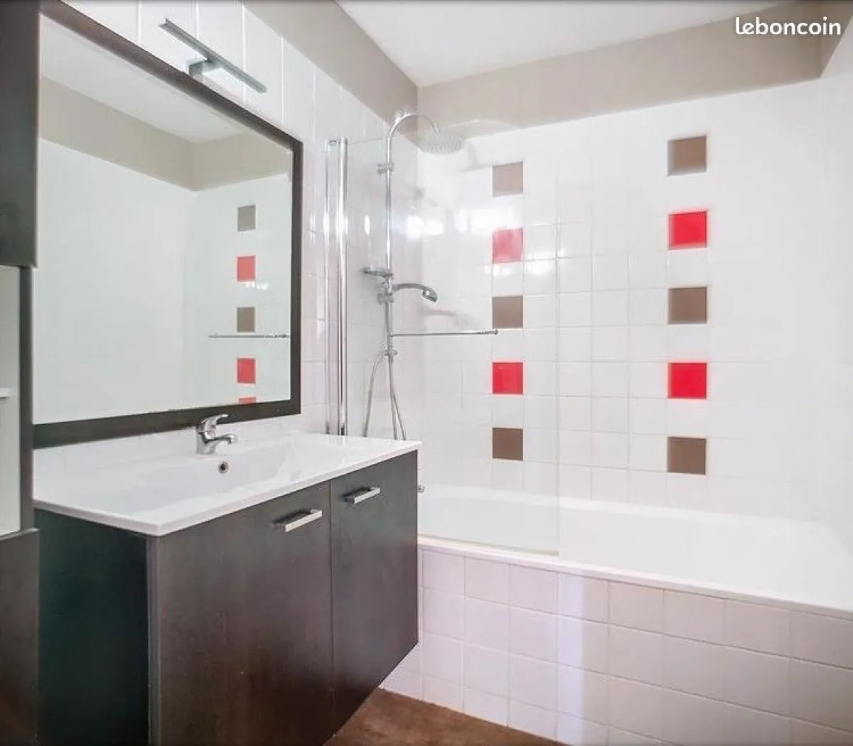 Location Châteauroux Appartement 67dace229f28