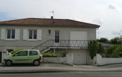 Location Saint-Médard-en-Jalles Maison 67e933ef982d