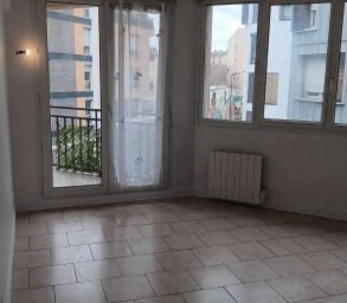 Location Aubervilliers Appartement 67eab9aeab61