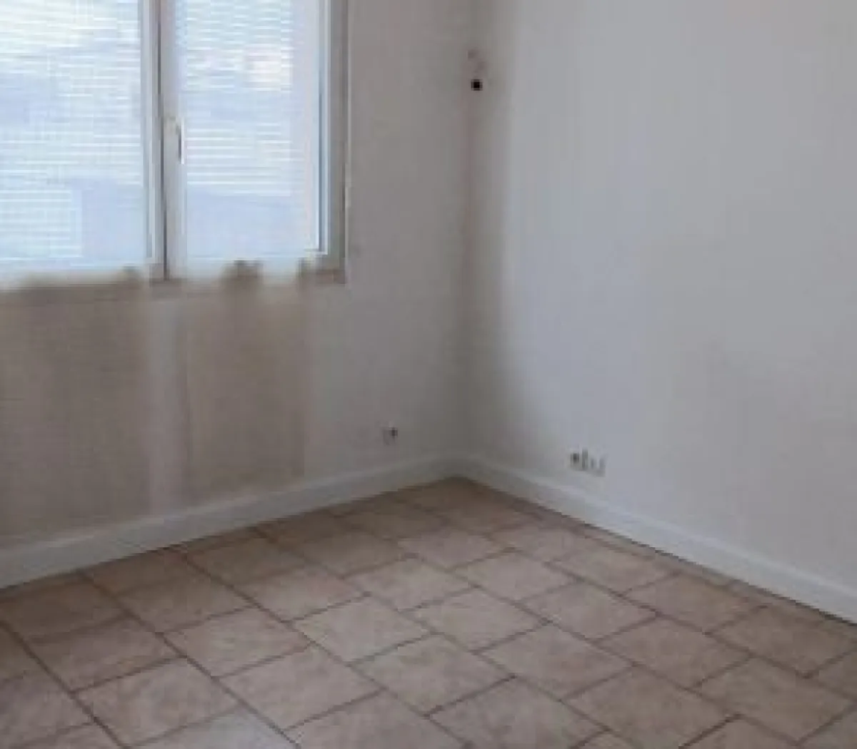 Location Aubervilliers Appartement 67eab9aeab61