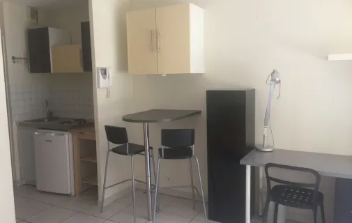 Location Aix-en-Provence Appartement 67ed37c07bb3